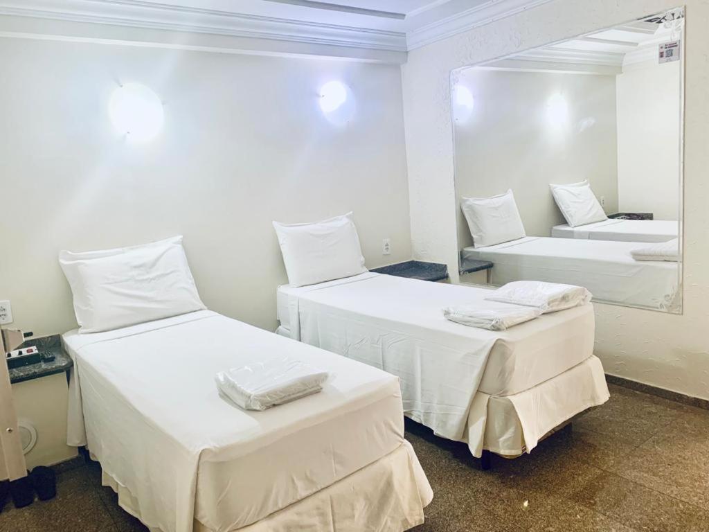 Hotel Buriti Stop (Adults Only) Goiânia Buitenkant foto