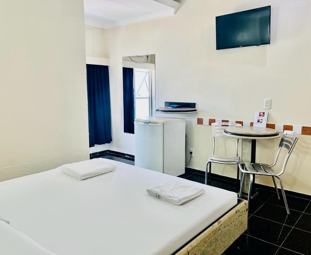 Hotel Buriti Stop (Adults Only) Goiânia Buitenkant foto