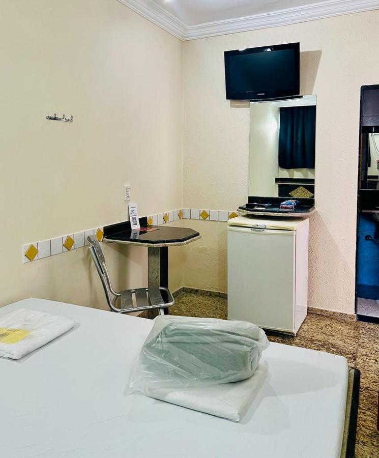 Hotel Buriti Stop (Adults Only) Goiânia Buitenkant foto