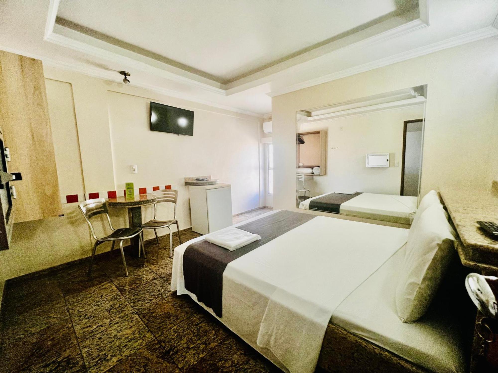 Hotel Buriti Stop (Adults Only) Goiânia Buitenkant foto